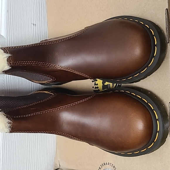 Dr. Martens Shoes Dr Martens 2976 Leonore Butterscotch Fur Lined